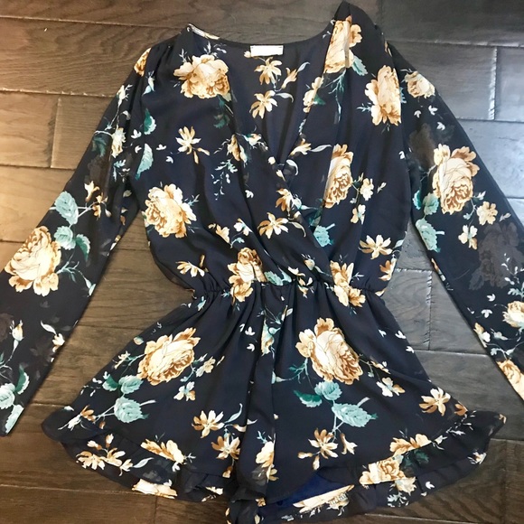 Altar'd State Dresses & Skirts - Altered State Medium Romper